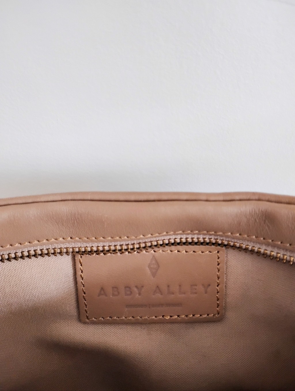 Abby Alley Crossbody Sling Bag With Gold Hardware In Latte — image 3 of 4